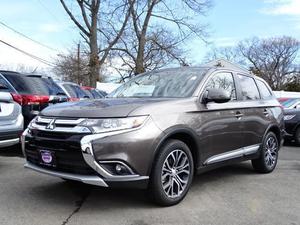 New  Mitsubishi Outlander SE