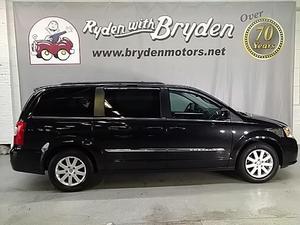 Used  Chrysler Town & Country Touring