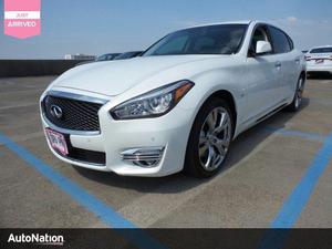 Used  INFINITI Q70L