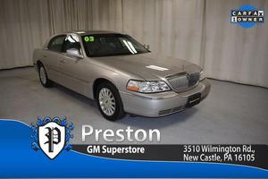 Used  Lincoln Town Car Executive