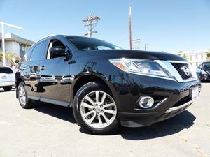 Used  Nissan Pathfinder SV