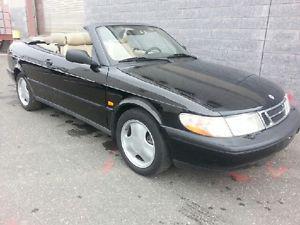  Saab 900 SE Convertible 2-Door