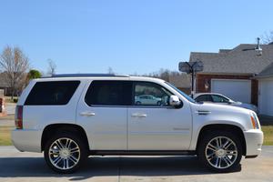 Used  Cadillac Escalade Premium