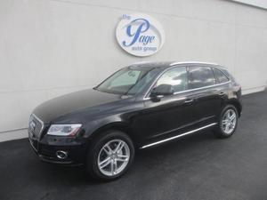  Audi Q5 2.0T quattro Premium Plus - AWD 2.0T quattro