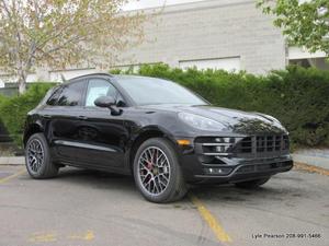 New  Porsche Macan Turbo