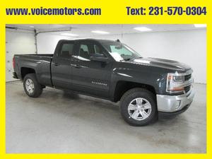  Chevrolet Silverado  - LT