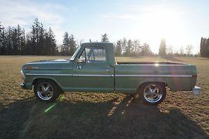  Ford F-100 Custom