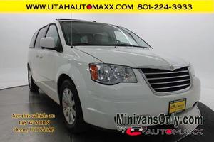 Used  Chrysler Town & Country Touring