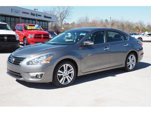 Used  Nissan Altima 3.5 SL