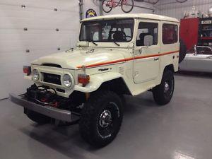  Toyota Land Cruiser FJ40