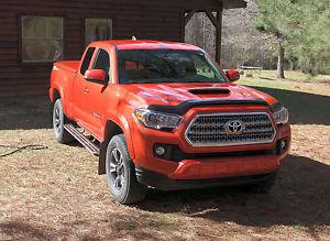  Toyota Tacoma TRD Sport