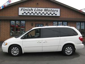 Used  Chrysler Town & Country Limited