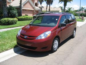 Used  Toyota Sienna XLE