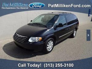 Used  Chrysler Town & Country Touring