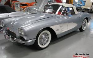  Chevrolet Corvette Convertible / Sateen Silver