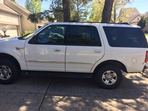 Used  Ford Expedition XLT 4WD