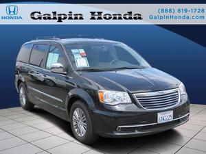  Chrysler Town & Country Touring-L in San Fernando, CA