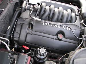  Jaguar XJ8 Vanden Plas