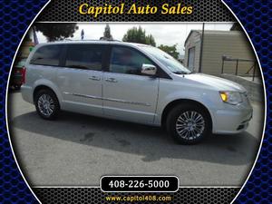 Used  Chrysler Town & Country Limited