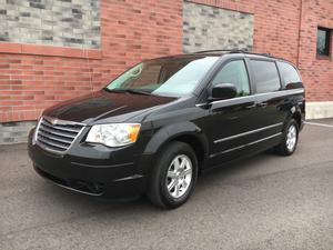 Used  Chrysler Town & Country Touring