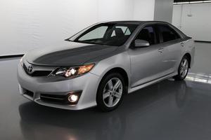 Used  Toyota Camry SE