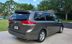  Toyota Sienna