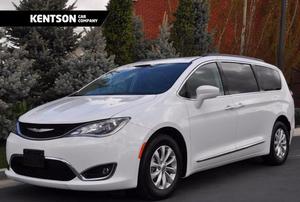 Used  Chrysler Pacifica Touring-L