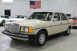 Used  Mercedes-Benz 240D