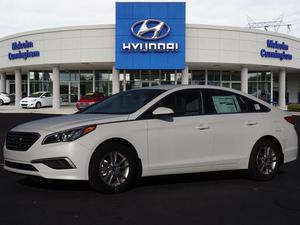  Hyundai Sonata SE in Lilburn, GA