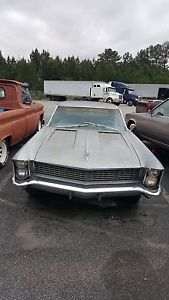  Buick Riviera Base Hardtop 2-Door