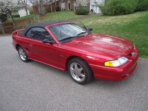  Ford Mustang GT CONVERTIBLE Excellent Condition