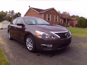  Nissan Altima Base Sedan 4-Door