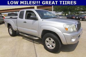 Used  Toyota Tacoma PreRunner Access Cab