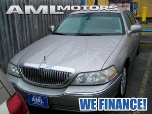  Lincoln Town Car Signature - Signature 4dr Sedan