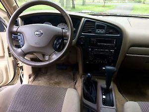  Nissan Pathfinder SE