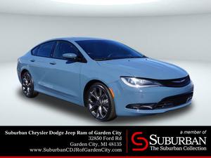  Chrysler 200 S