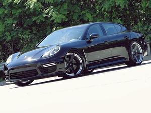  Porsche Panamera -