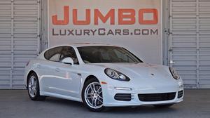  Porsche Panamera -