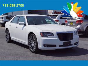  Chrysler 300 S V6 in Houston, TX