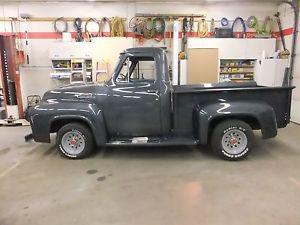  Ford F-100