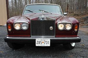  Rolls-Royce Silver Shadow Sedan