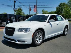  Chrysler 300 in Lawrence Township, NJ