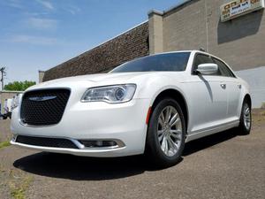  Chrysler 300 in Lawrence Township, NJ