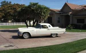  Ford Thunderbird