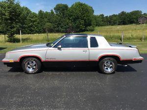  Oldsmobile Cutlass Hurst Olds