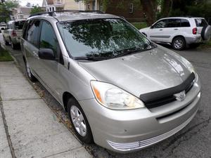  Toyota Sienna CE 7 Passenger in Perth Amboy, NJ