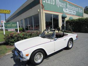  Triumph TR6 -