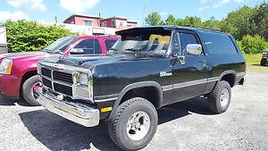  Dodge Ramcharger LE