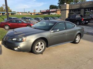  Pontiac Grand Prix - 4dr Sedan