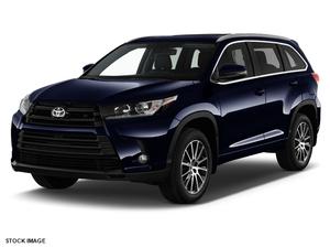  Toyota Highlander SE in Chandler, AZ